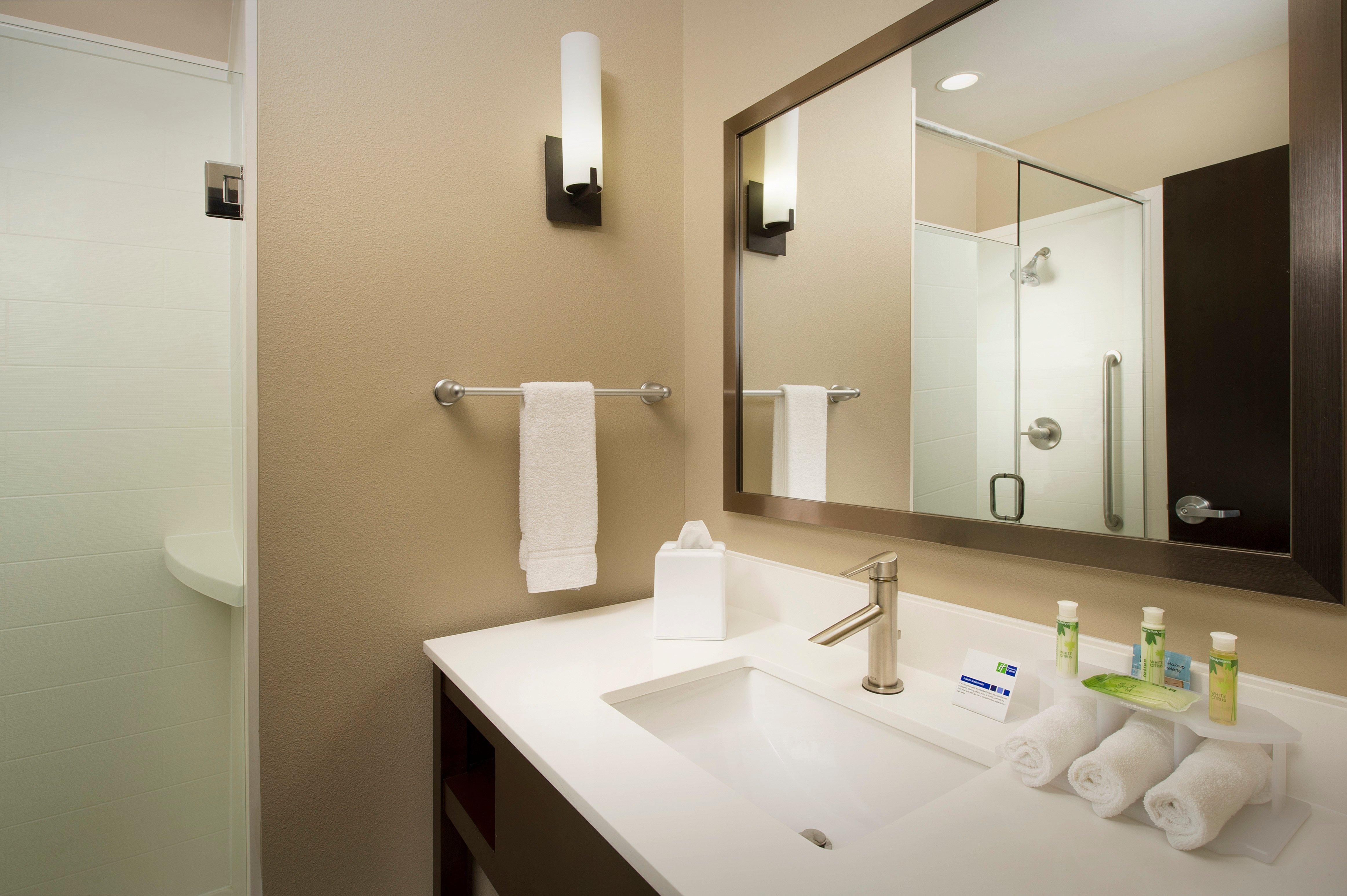 Holiday Inn Express Hotel & Suites Waco South By Ihg Exterior photo